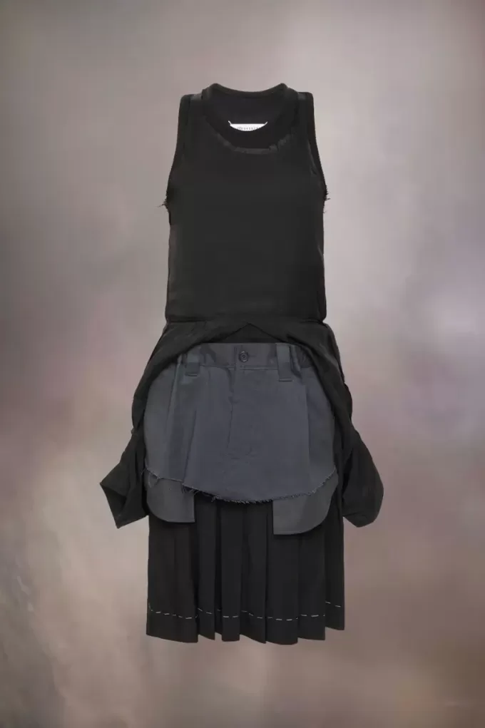 Anonymity of the lining dress