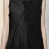 Anonymity of the Lining Dress