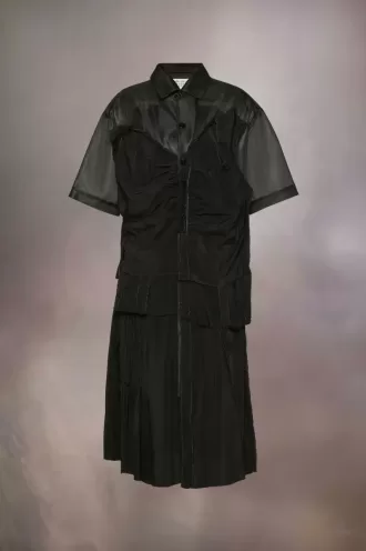 D茅cortiqu茅 shirtdress