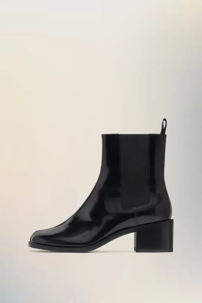 Maison Margiela Tabi city chelsea