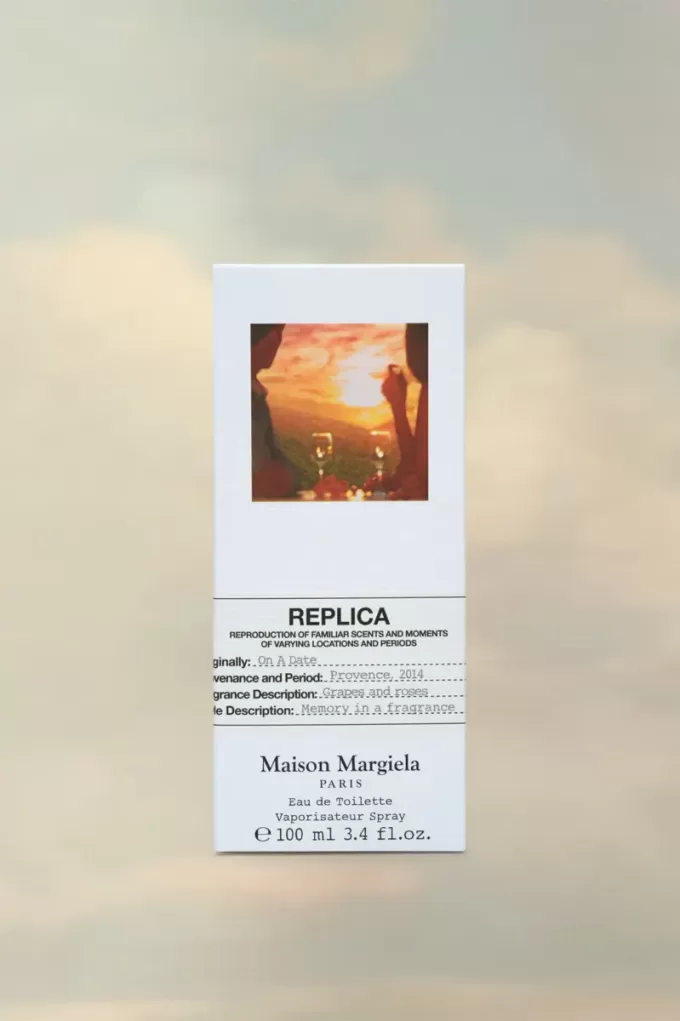 Replica On A Date eau de toilette