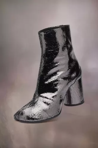 Tabi broken mirror boots